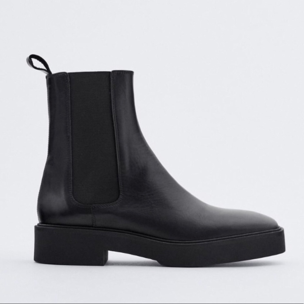 Leather ankle boots square toe